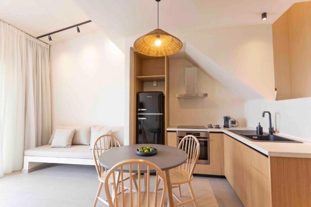Pnoes Luxury Suites Paliouri Luaran gambar